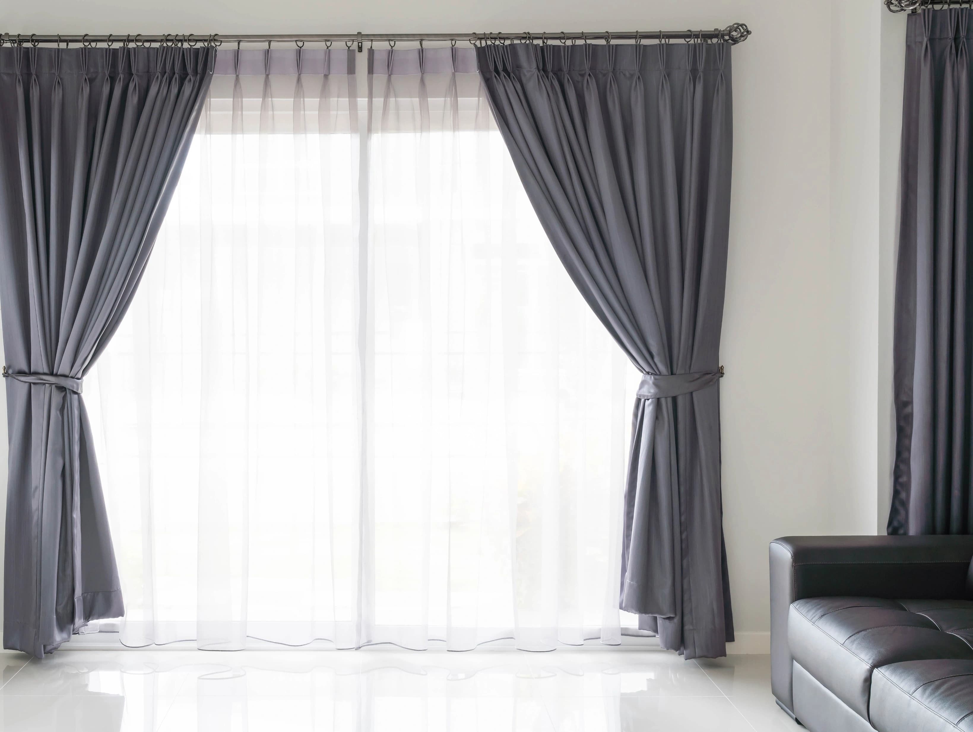 Curtains & Drapes: How to Transform Your Living Space with Elegant Window Decor